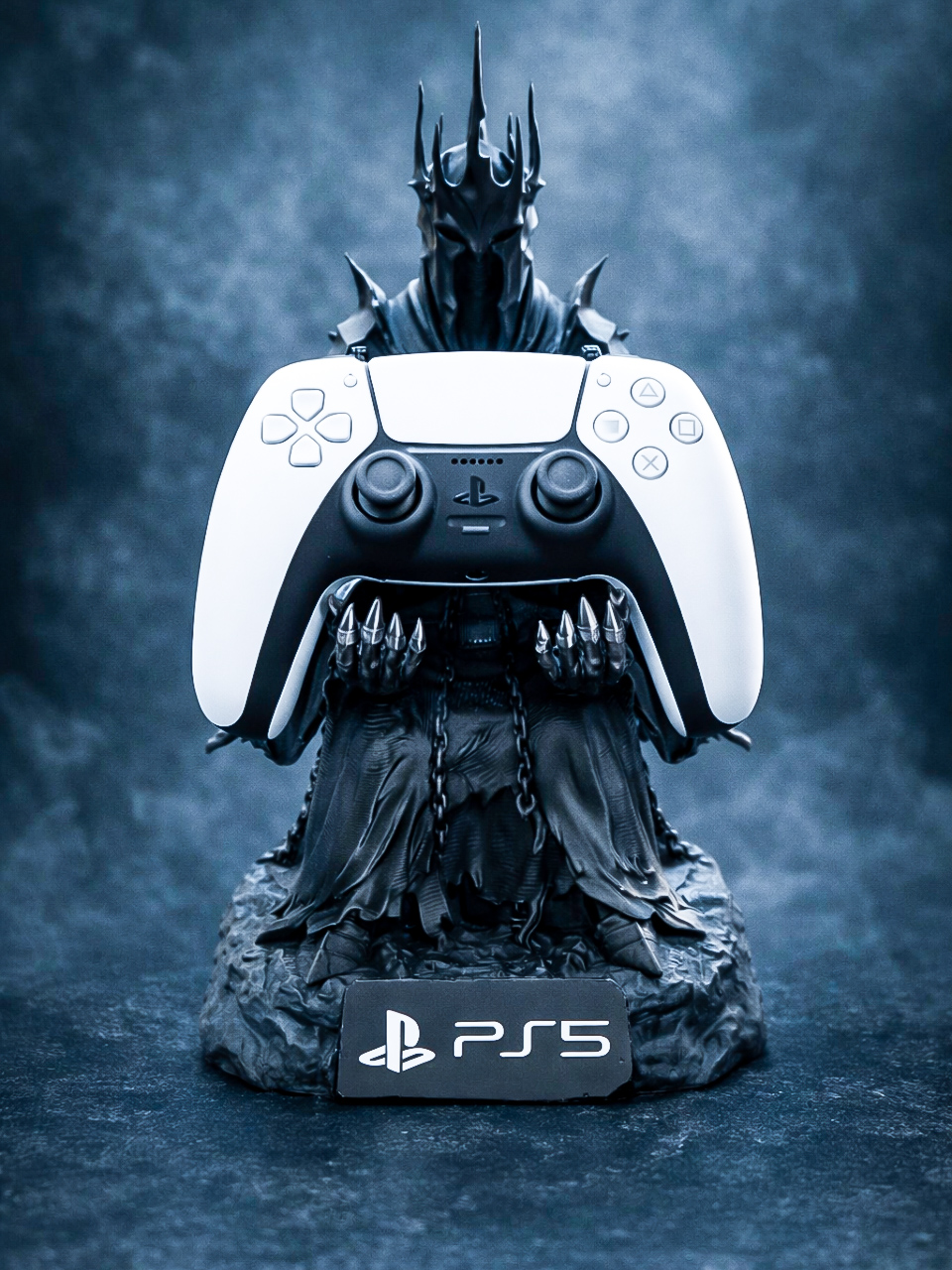 استند نگهدارنده دسته ps5 طرح دارک لرد