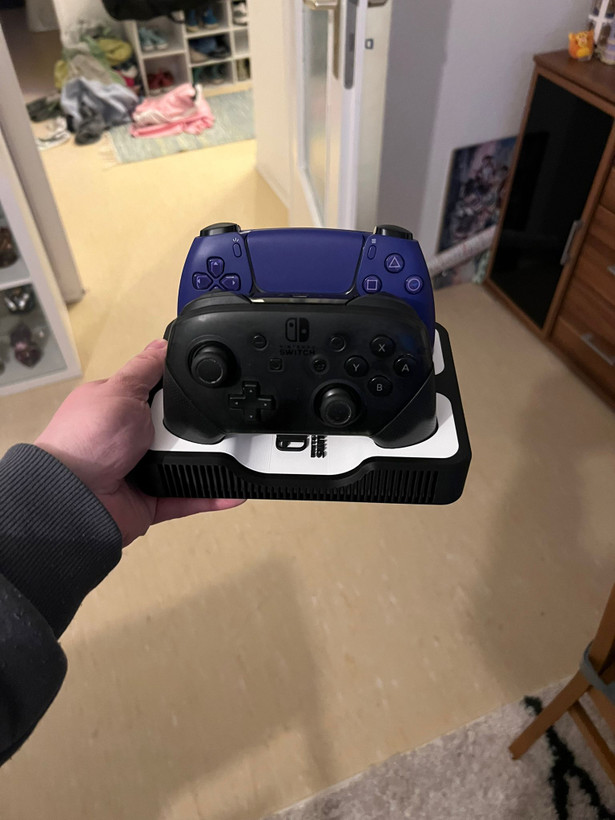 استند دسته ps5/xbox /ps4طرح یونیورسال